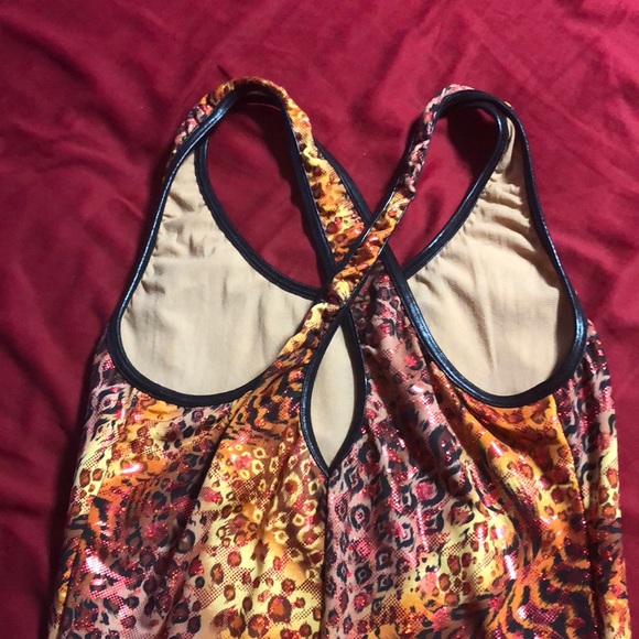 Sparkly leopard print dance costume - Picture 3 of 5